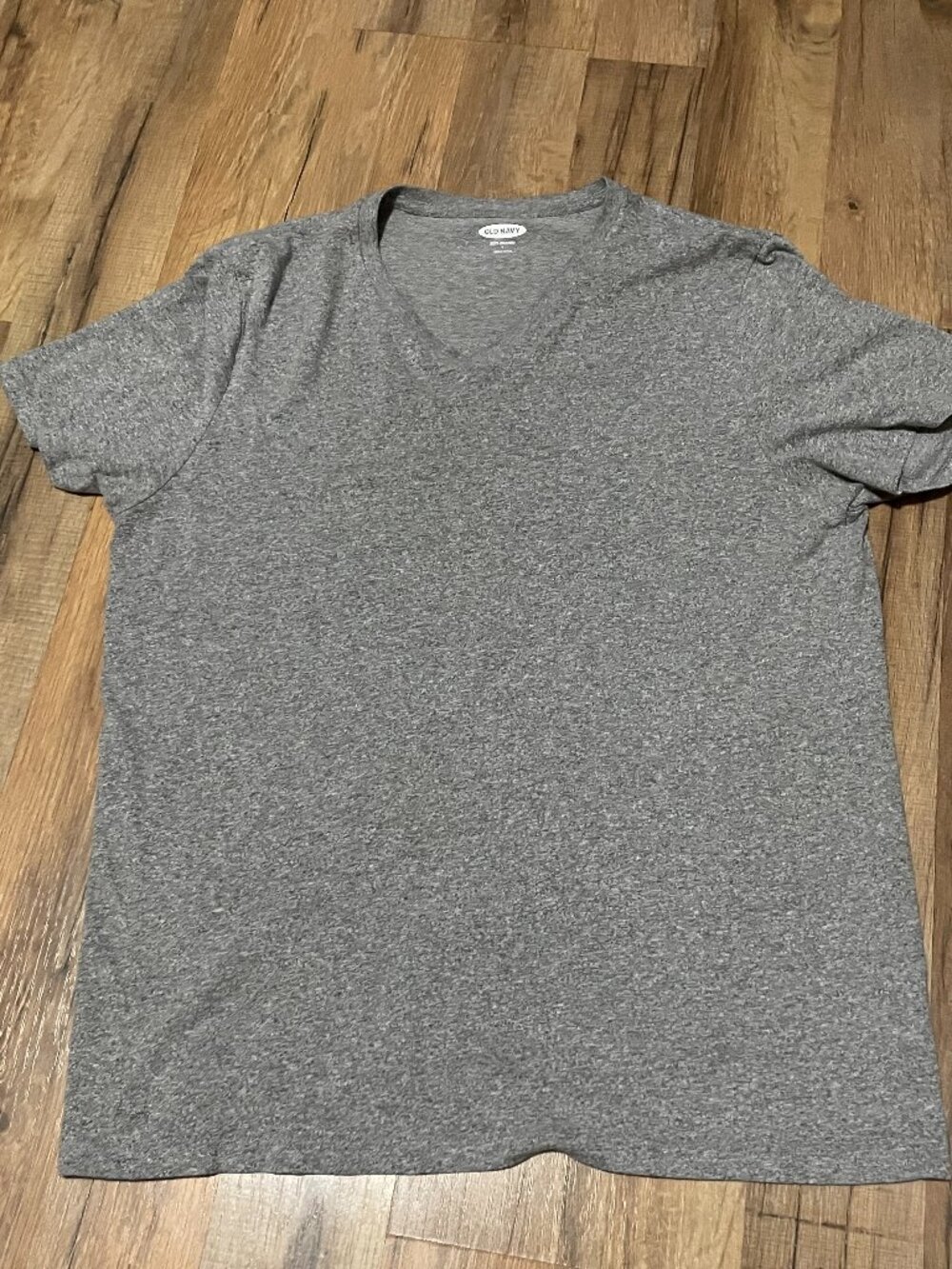 Old Navy Men’s Large Heather Gray Soft-Washed V-Neck T-Shirt